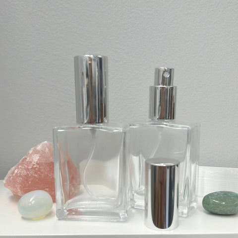 Clear square spray bottle 30 ml silver top